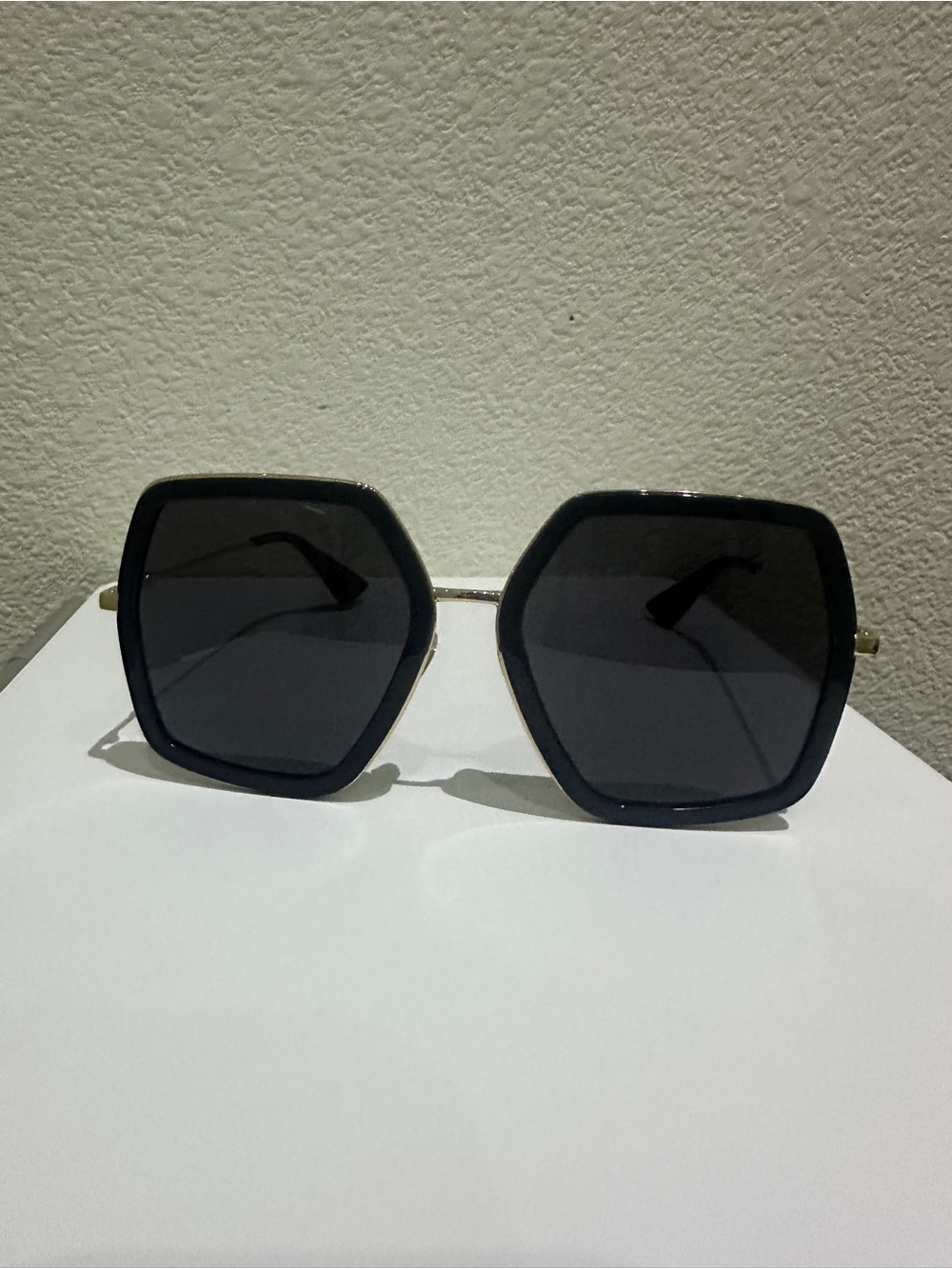 Gucci Oversized Square Sunglasses - Black
